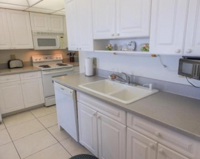 SST4-1103 - South Seas Tower condo